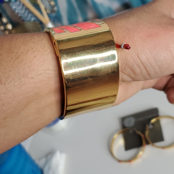 Vince Camuto Hoops, Bracelet and Necklace Set - Picture 7 of 8